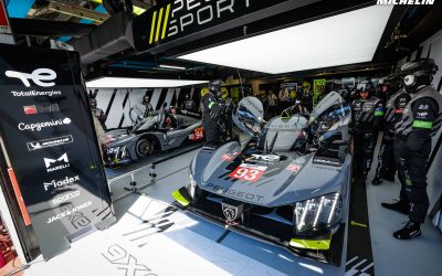 Rookie Test : Yann Ehrlacher et trois autres pilotes sur la Peugeot 9X8 à Bahreïn