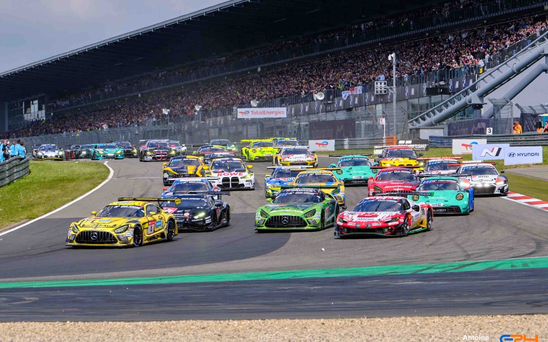 24H du Nürburgring, H+1 : La Ferrari 296 GT3 de Frikadelli Racing Team prend les commandes