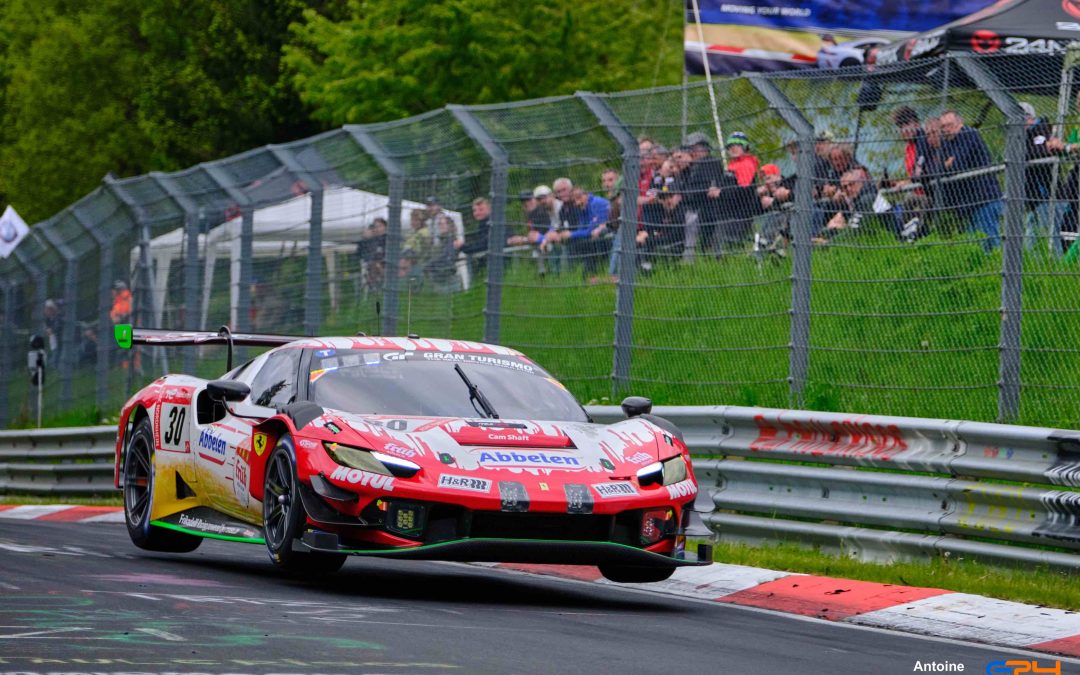 24H du Nürburgring, H+2 : Frikadelli conserve l&rsquo;avantage, sortie de piste pour la Porsche &lsquo;Grello&rsquo;