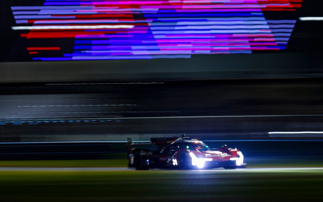 24H de Daytona, H+12 : Jack Aitken (Cadillac n°31) mène la danse à la mi-course.