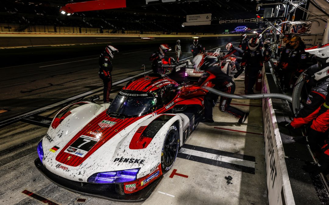 24H de Daytona, H+13 : Les deux Porsche officielles prennent les rênes de la course