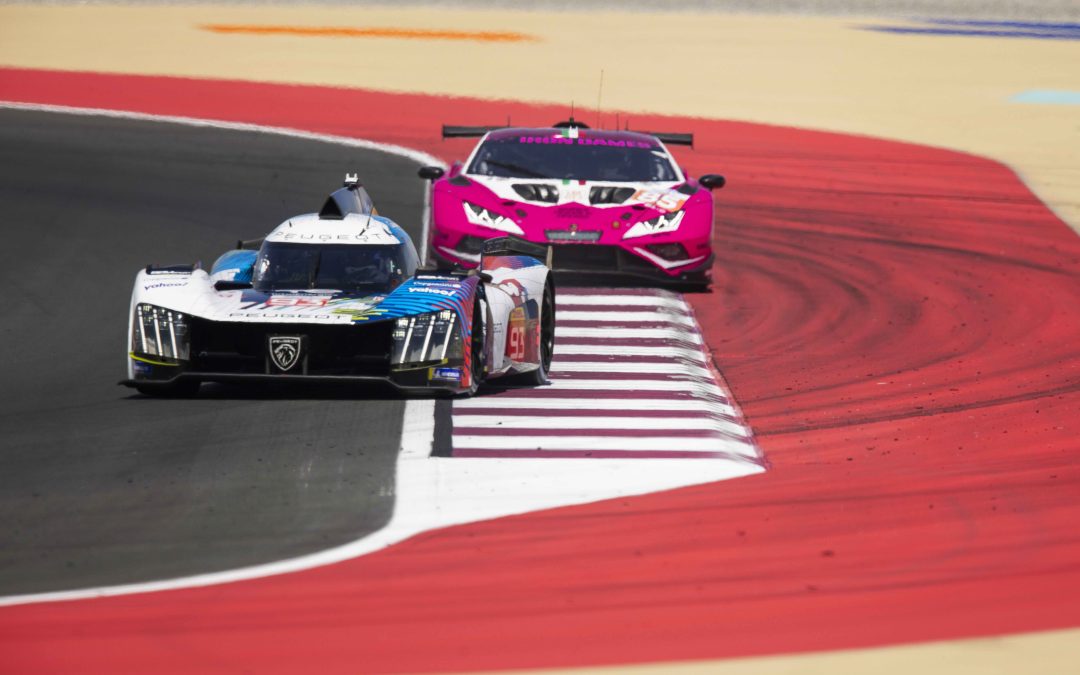 1812 km du Qatar, H+1 : Peugeot en tête de la course