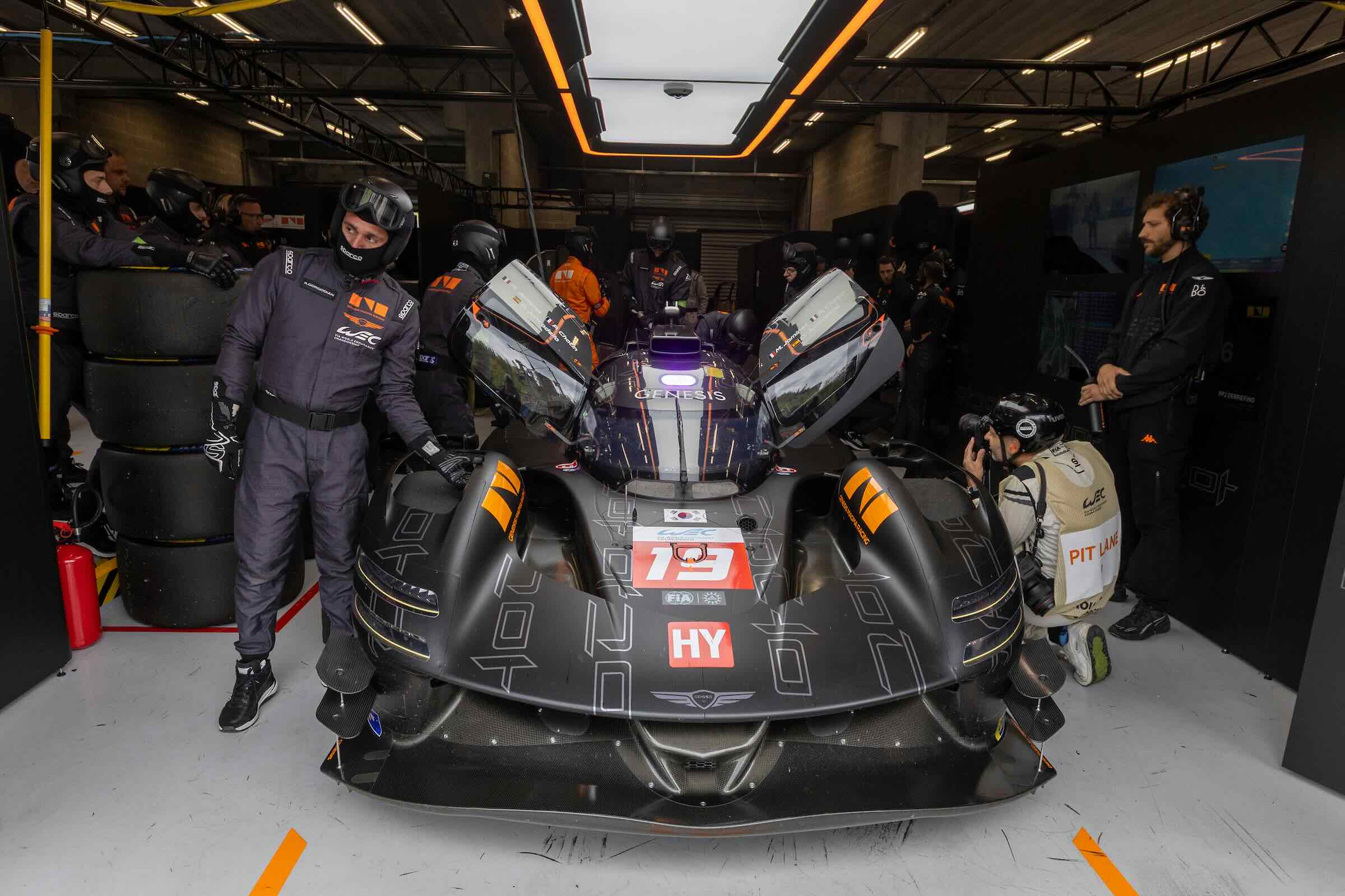 Quelques pépins, mais les premiers points pour Genesis en Hypercar
