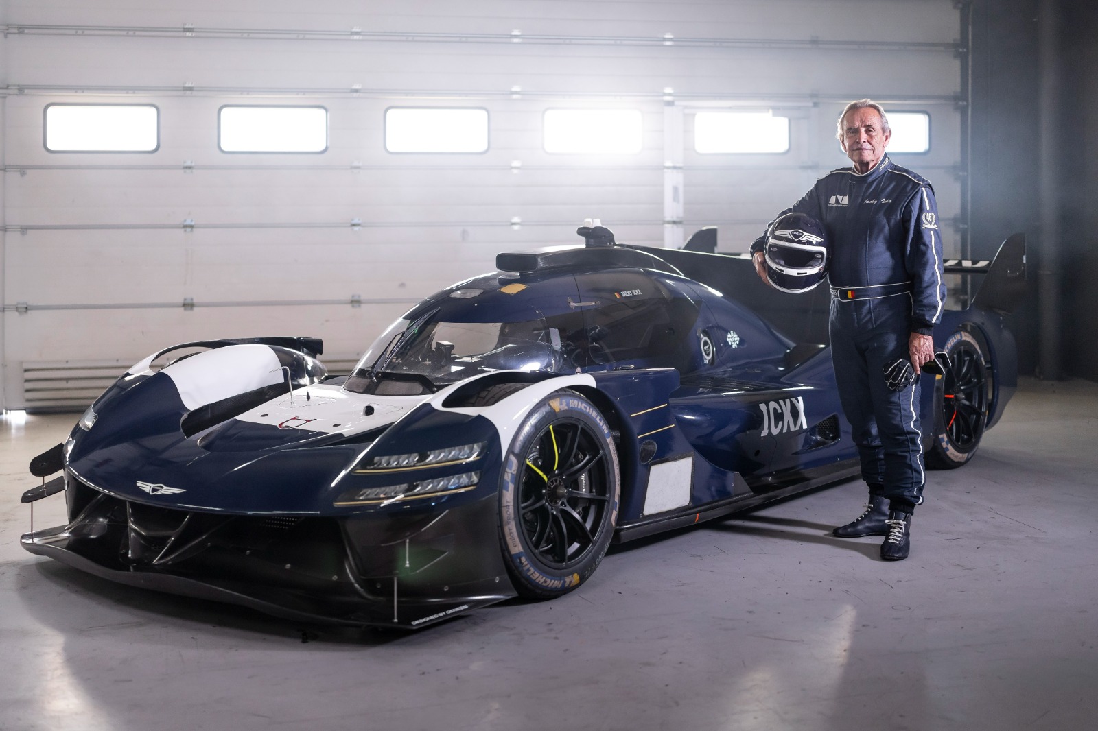 Jacky Ickx a roulé au volant de la Genesis GMR-001 Hypercar Jacky Ickx a roulé au volant de la Genesis GMR-001 Hypercar