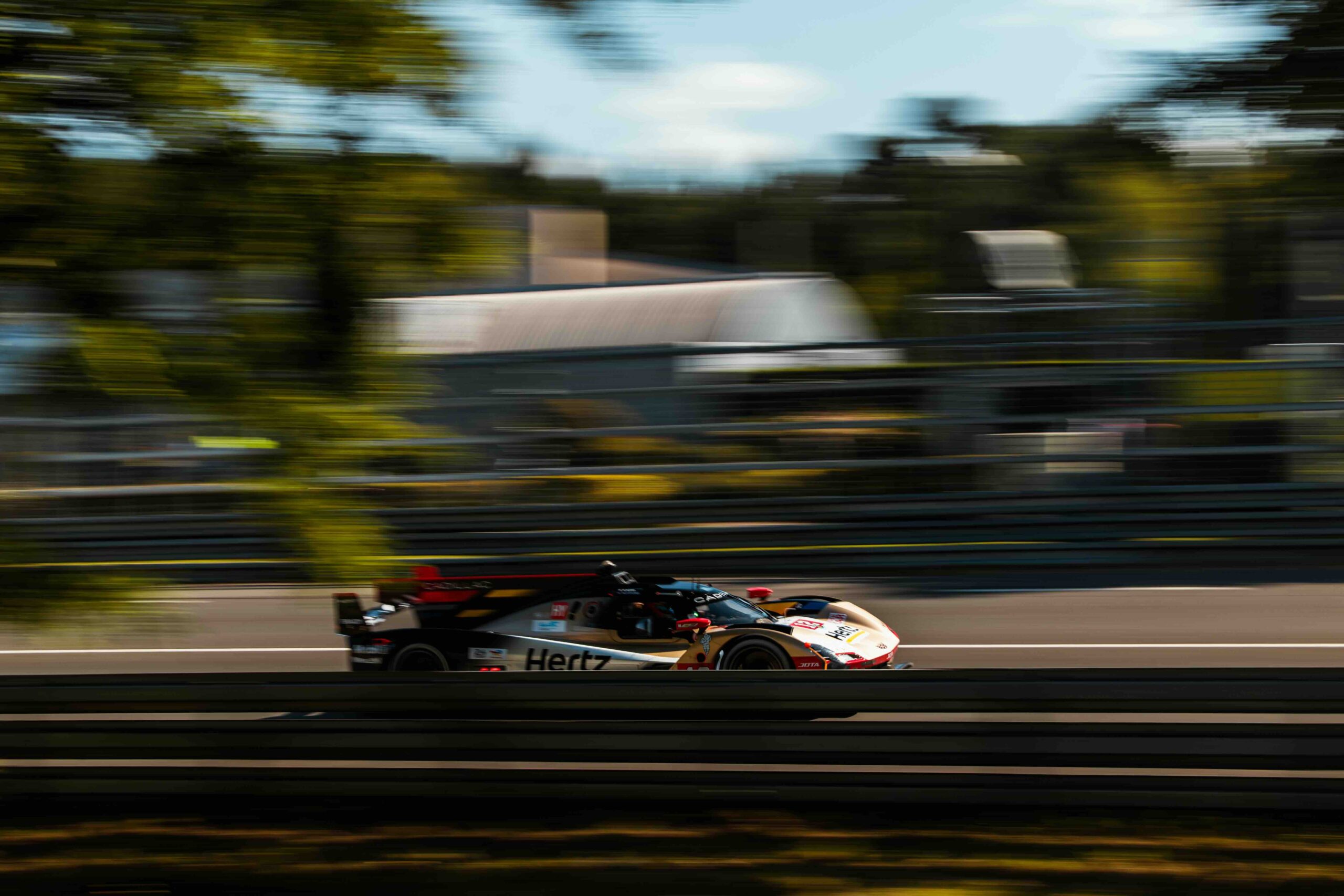 Le Mans : jusqu’où BMW et Cadillac dissimulent leur véritable potentiel ?