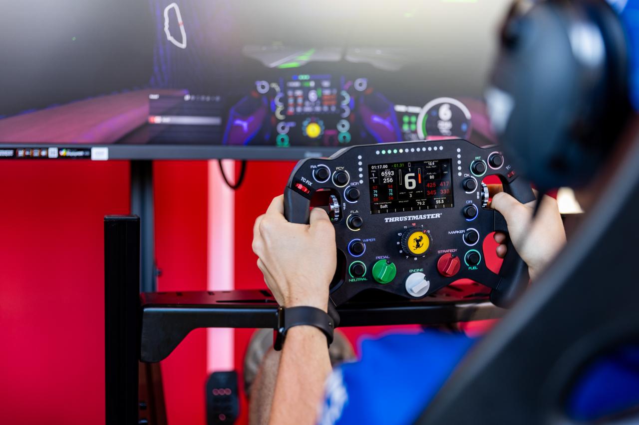 Thrustmaster lance une réplique du volant Ferrari 499P en série limitée