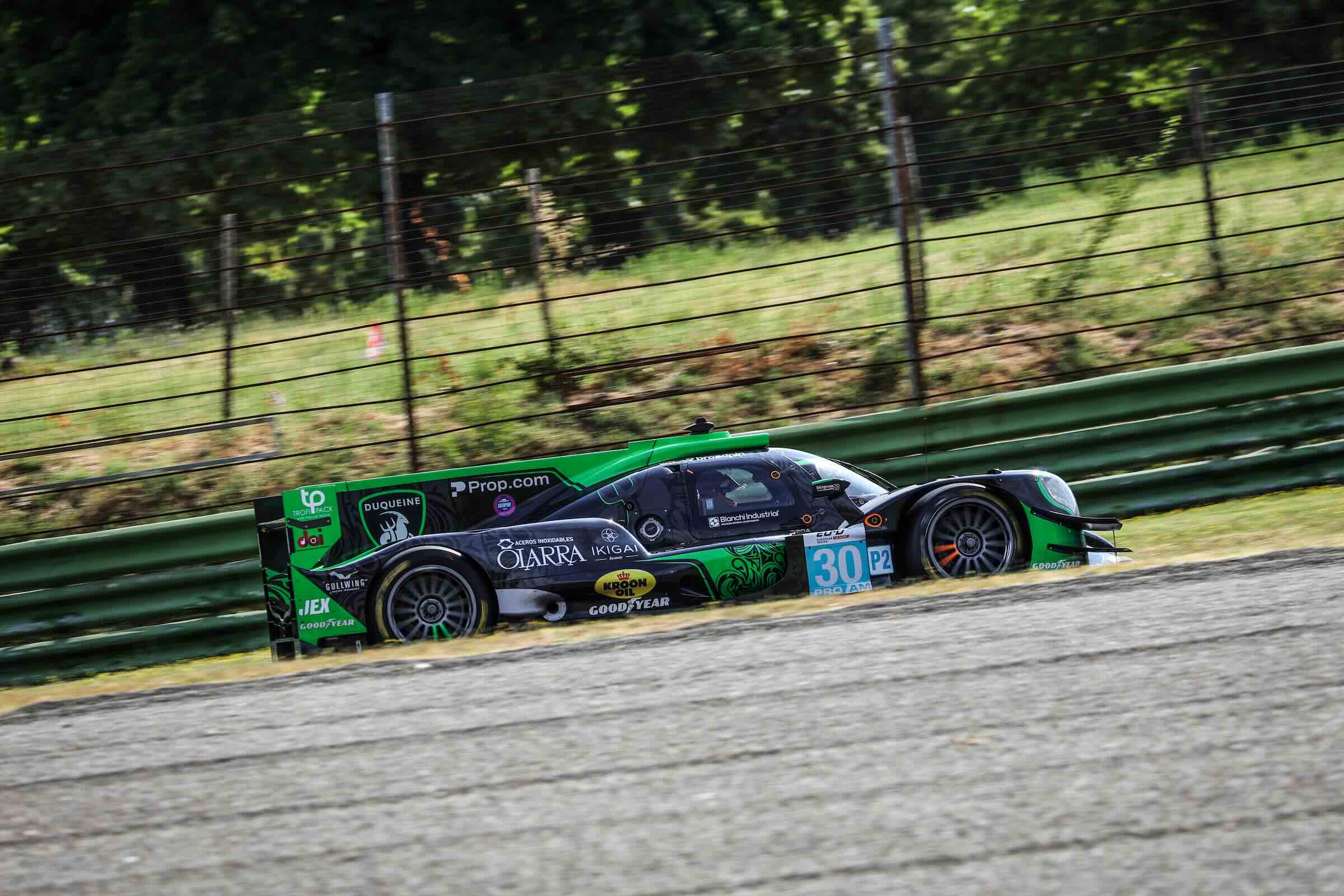 Nouveau venu dans le monde de l'endurance cette saison, Richard Verschoor découvre le LMP2 au volant de l'Oreca n°30 du Duqueine Team, qu'il partage avec Doriane Pin et Giorgio Roda.