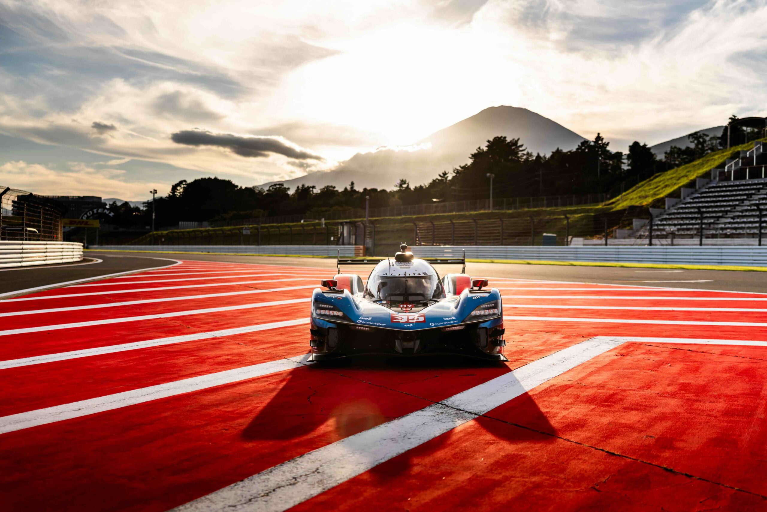 Alpine Endurance Team revient sur les terres de la première victoire de l'A424 en Hypercar dans un contexte pour le moins particulier. Outre les négociations entre Renault Group et Geely,